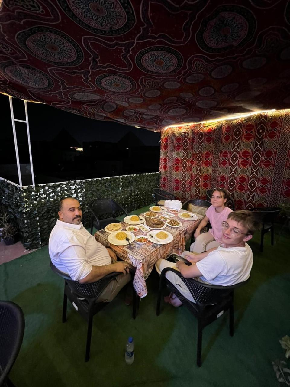 Bed and Breakfast Jana Pyramids View In 3 à Kafret el-Gabal Extérieur photo