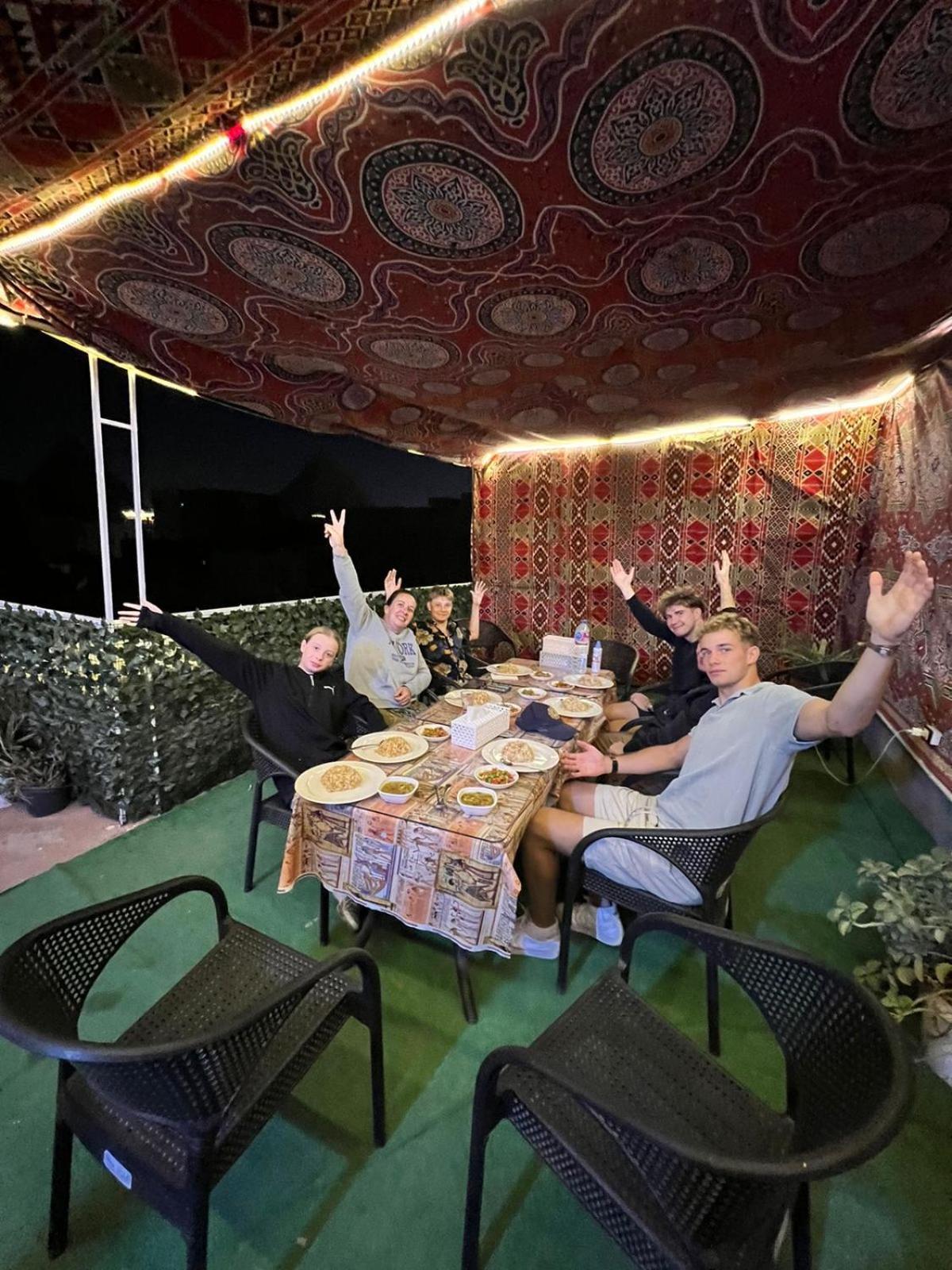 Bed and Breakfast Jana Pyramids View In 3 à Kafret el-Gabal Extérieur photo
